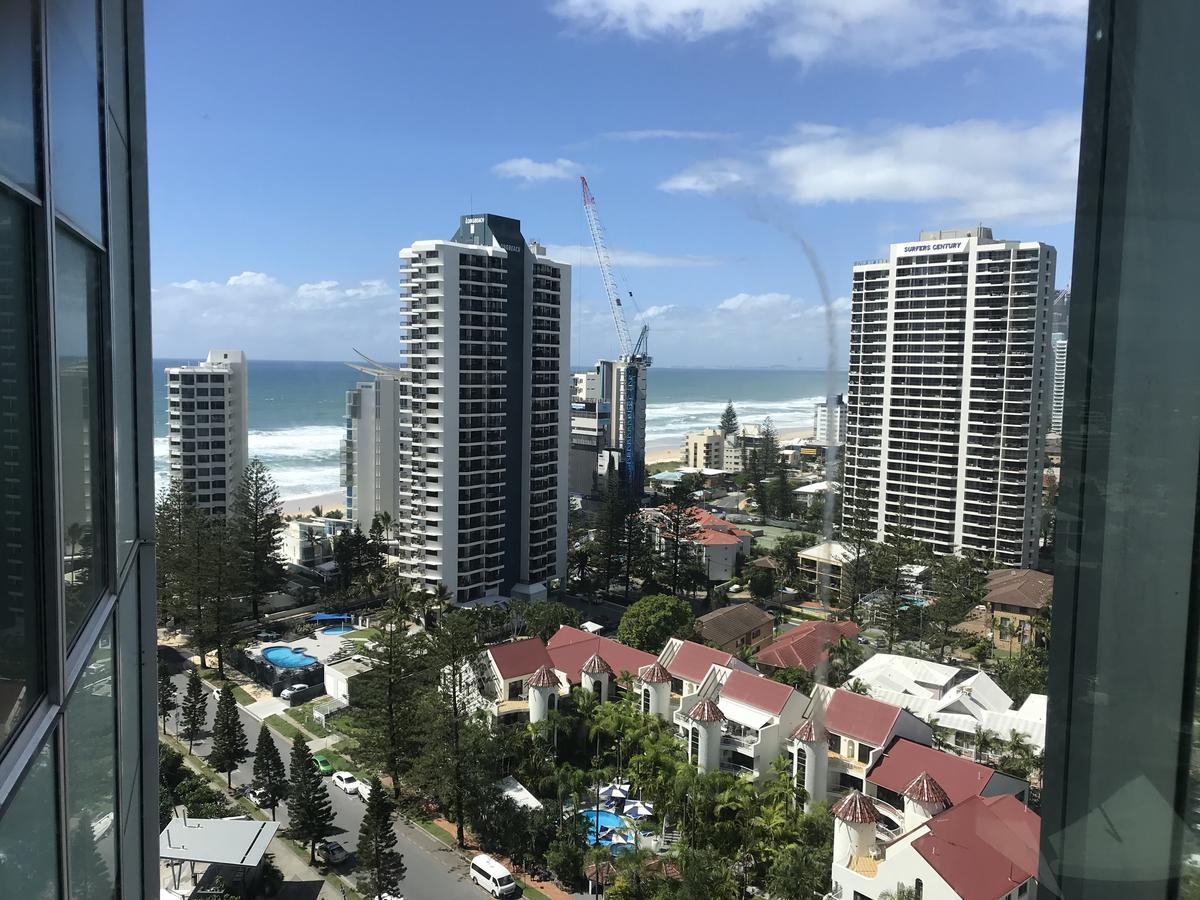 Private Apartments At Q1 Gold Coast Exterior photo